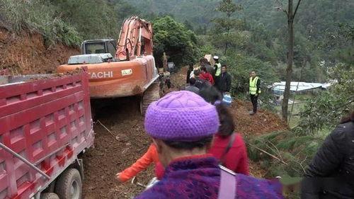 群众爆料路段塌方事件视频,XX路段发生塌方,现场紧急救援 第2张 群众爆料路段塌方事件视频,XX路段发生塌方,现场紧急救援 第2张