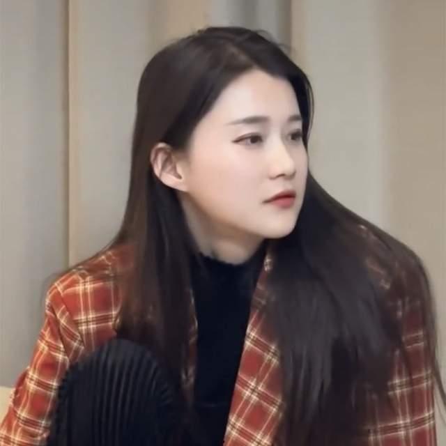 吃瓜网红图片头像女的,揭秘网红吃瓜头像背后的魅力 第3张 吃瓜网红图片头像女的,揭秘网红吃瓜头像背后的魅力 第3张