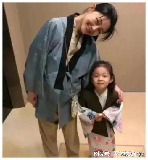 娱乐圈吃瓜爆料最新小说,揭秘明星背后的秘密 第2张 娱乐圈吃瓜爆料最新小说,揭秘明星背后的秘密 第2张