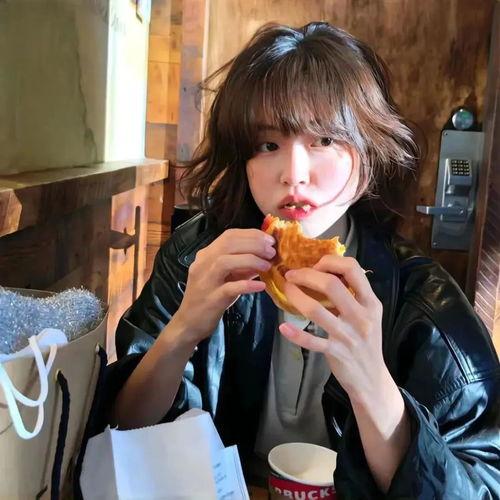 娱乐吃瓜酱的头像男生,揭秘男星头像背后的故事  第2张